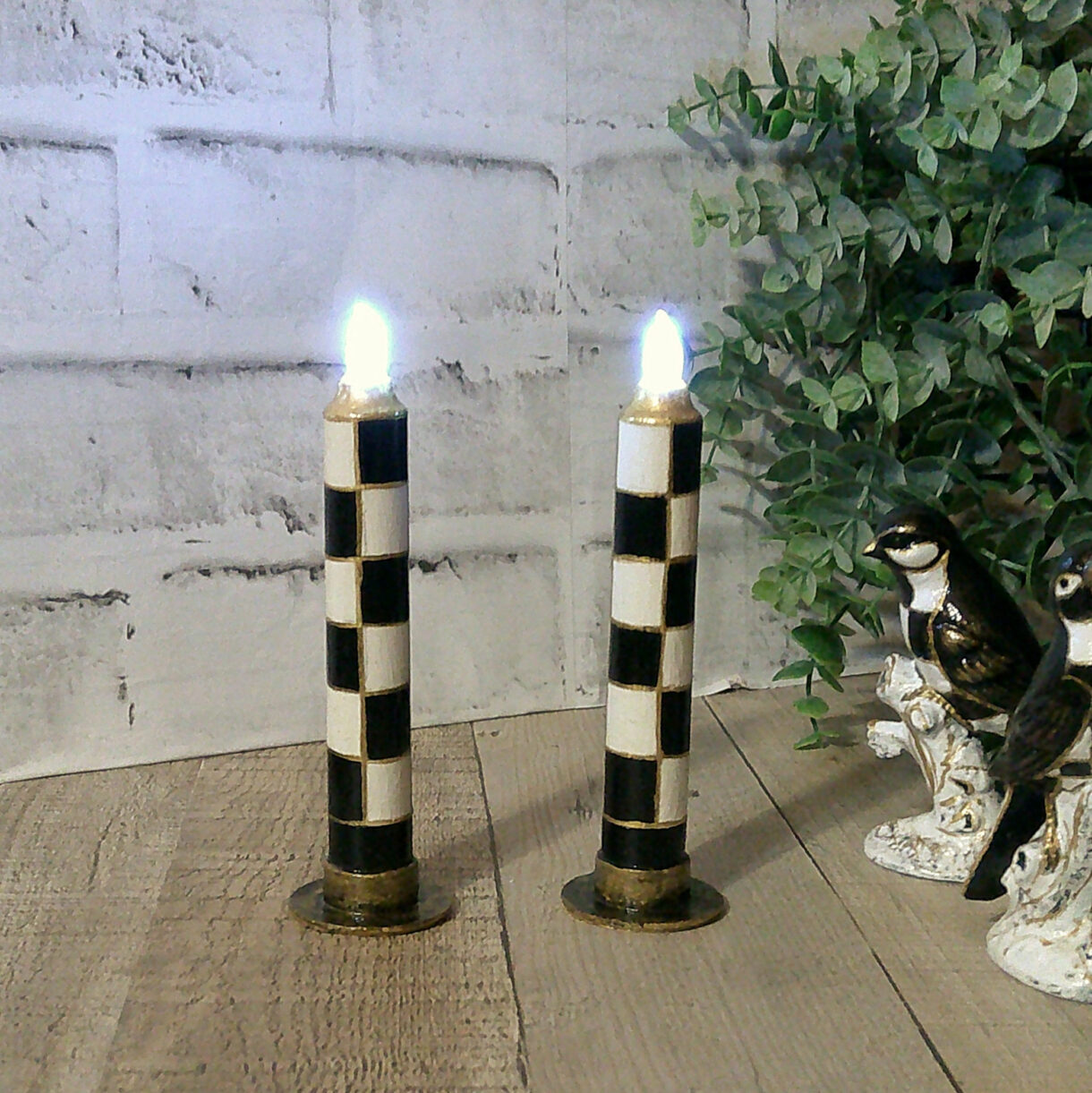 courtly checked candles