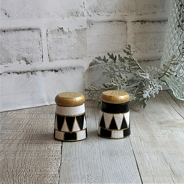 harlequin and checks salt and pepper shakers