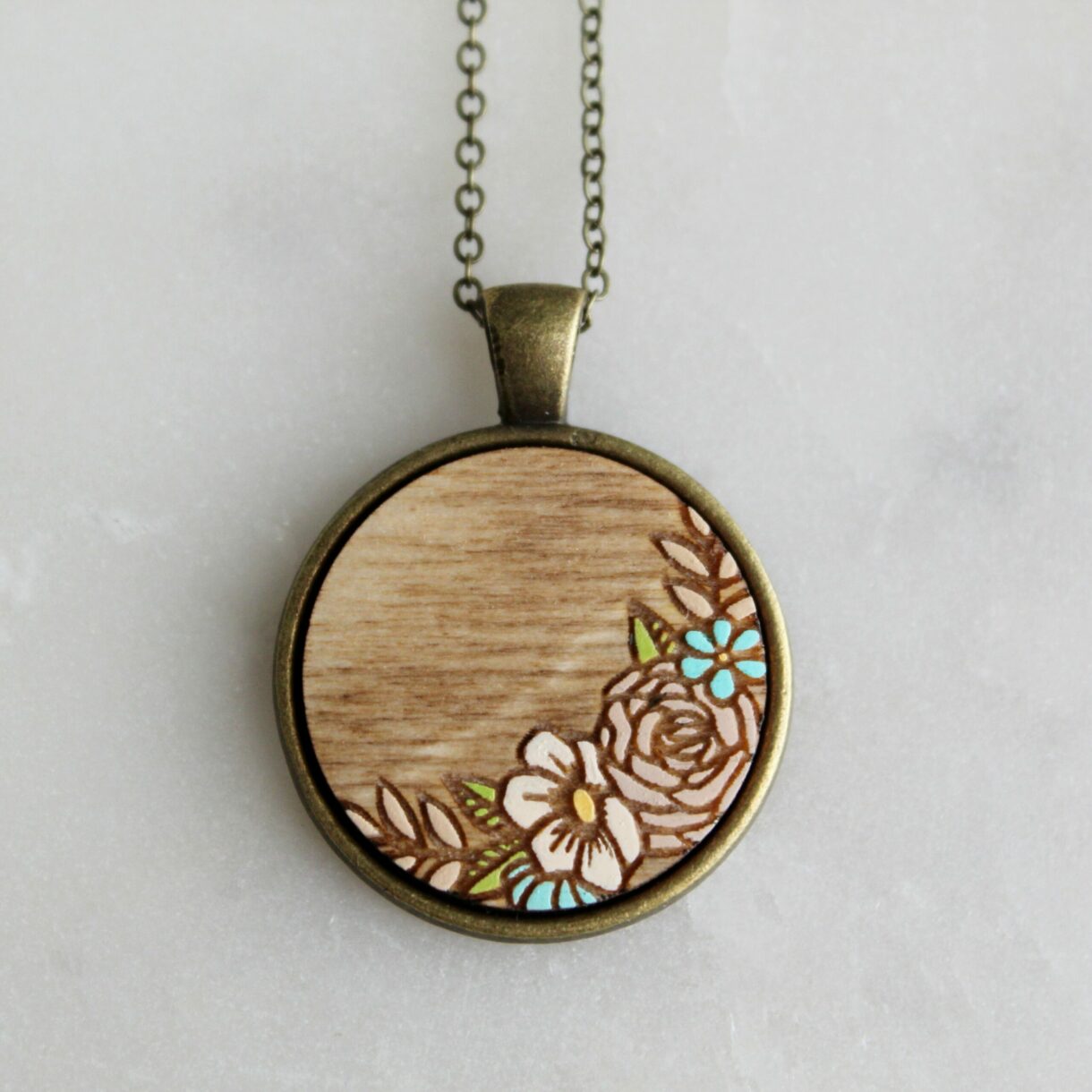 wooden flower necklace 02 scaled - Pelavida - Shop For Life